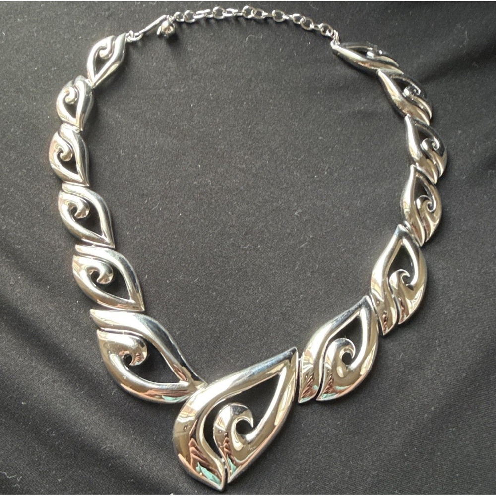Vintage Trifari Signed Silver Tone Swirl Link Statement Adjustable Necklace